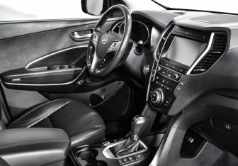 Подержанный автомобиль Hyundai Santa Fe 2017 года (12 фото)