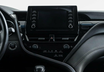 Подержанный автомобиль Toyota Camry Sedan 2021 года (10 фото)