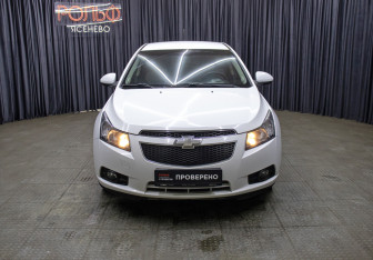 Подержанный автомобиль Chevrolet Cruze Sedan 2011 года (2 фото)