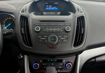 Подержанный автомобиль Ford Kuga 2018 года (15 фото)