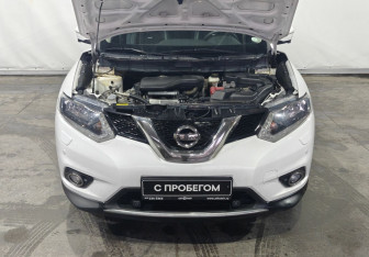 Подержанный автомобиль Nissan X-Trail 2015 года (19 фото)