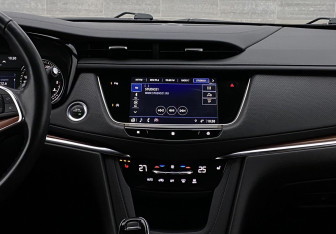 Подержанный автомобиль Cadillac XT5 2021 года (13 фото)