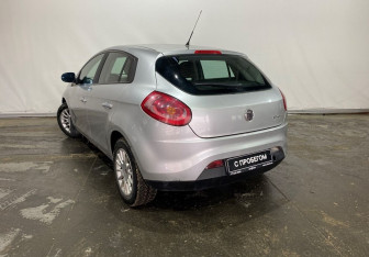 Подержанный автомобиль Fiat Bravo 2008 года (7 фото)