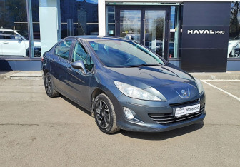 Подержанный автомобиль Peugeot 408 2014 года (3 фото)