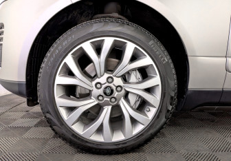 Подержанный автомобиль Land Rover Range Rover 2021 года (18 фото)