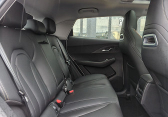 Подержанный автомобиль Omoda C5 2024 года (23 фото)
