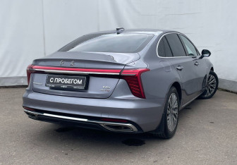 Подержанный автомобиль Hongqi H5 2024 года (4 фото)