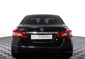 Подержанный автомобиль Nissan Sentra Sedan 2014 года (6 фото)