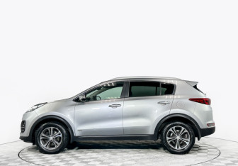 Подержанный автомобиль Kia Sportage 2016 года (8 фото)