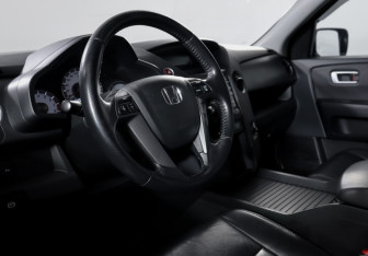 Подержанный автомобиль Honda Pilot 2013 года (14 фото)