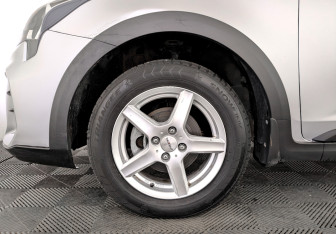 Подержанный автомобиль Kia Rio Hatchback 2021 года (18 фото)