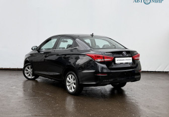 Подержанный автомобиль Changan Alsvin 2023 года (7 фото)