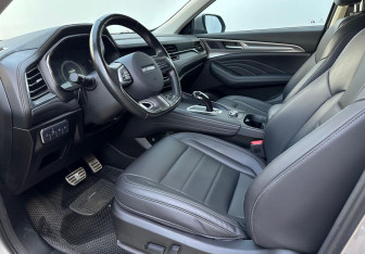 Подержанный автомобиль Haval F7 2021 года (9 фото)