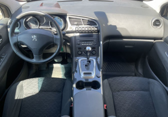 Подержанный автомобиль Peugeot 3008 2014 года (10 фото)