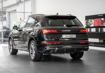 Новый Audi Q7 2025 (6 фото)