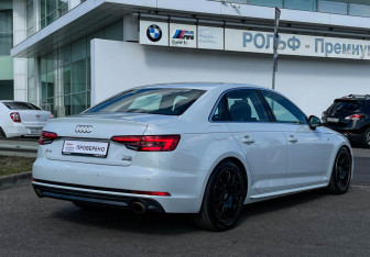 Подержанный автомобиль Audi A4 Sedan 2016 года (5 фото)