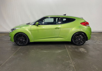 Подержанный автомобиль Hyundai Veloster 2013 года (8 фото)