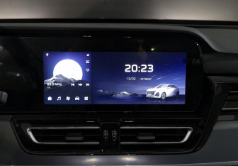 Новый Hongqi HS5 2024 (11 фото)