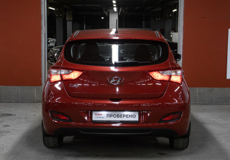 Подержанный автомобиль Hyundai i30 Hatchback 2015 года (6 фото)