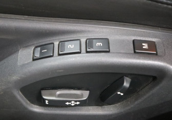 Подержанный автомобиль Volvo XC70 2012 года (13 фото)