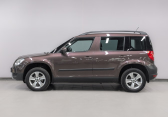 Подержанный автомобиль Skoda Yeti 2014 года (8 фото)
