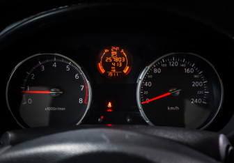 Подержанный автомобиль Nissan Qashqai 2008 года (14 фото)