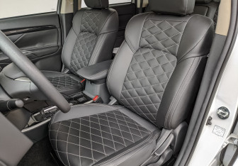 Подержанный автомобиль Mitsubishi Outlander 2022 года (20 фото)