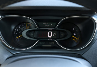 Подержанный автомобиль Renault Kaptur 2016 года (13 фото)