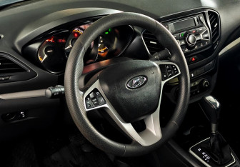 Подержанный автомобиль LADA (ВАЗ) Vesta Sedan 2021 года (14 фото)