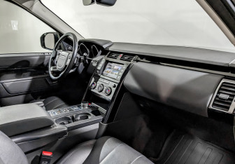 Подержанный автомобиль Land Rover Discovery 2017 года (11 фото)