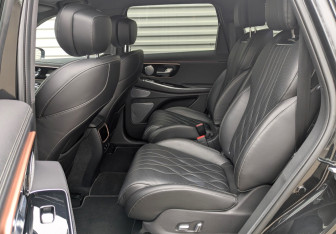 Подержанный автомобиль Exeed VX 2023 года (12 фото)