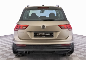 Подержанный автомобиль Volkswagen Tiguan 2019 года (6 фото)