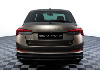 Подержанный автомобиль Skoda Rapid Liftback 2020 года (6 фото)