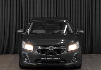 Подержанный автомобиль Chevrolet Cruze Sedan 2014 года (2 фото)