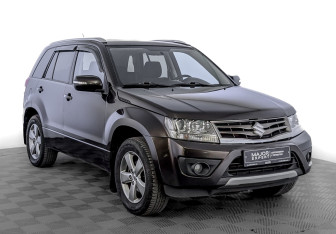 Подержанный автомобиль Suzuki Grand Vitara 2015 года (3 фото)