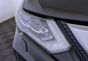 Подержанный автомобиль Nissan X-Trail 2019 года (11 фото)