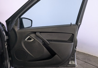 Подержанный автомобиль LADA (ВАЗ) Granta Wagon 2025 года (24 фото)