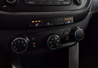 Подержанный автомобиль Kia Ceed Hatchback 2017 года (21 фото)