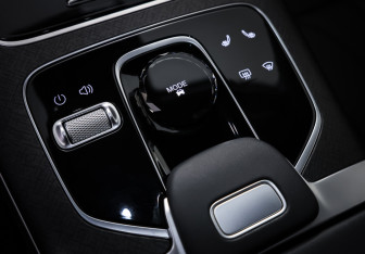 Подержанный автомобиль Jaecoo J8 2024 года (18 фото)