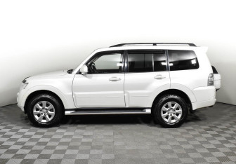 Подержанный автомобиль Mitsubishi Pajero 2014 года (3 фото)