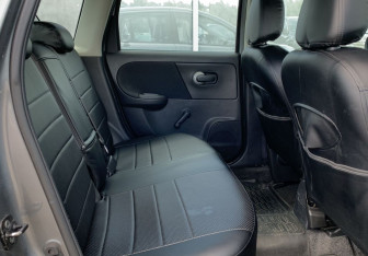 Подержанный автомобиль Nissan Note 2012 года (15 фото)