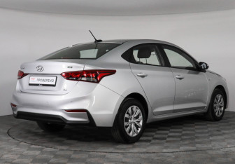Подержанный автомобиль Hyundai Solaris Sedan 2017 года (5 фото)