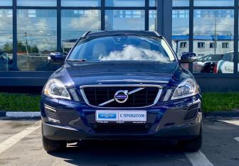 Подержанный автомобиль Volvo XC60 2012 года (2 фото)