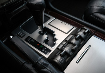 Подержанный автомобиль Lexus LX 2013 года (23 фото)