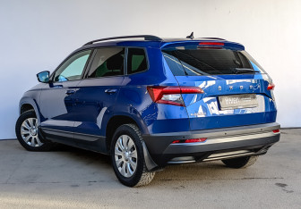 Подержанный автомобиль Skoda Karoq 2021 года (7 фото)