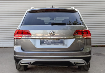 Подержанный автомобиль Volkswagen Teramont 2019 года (6 фото)