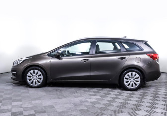 Подержанный автомобиль Kia Ceed Wagon 2017 года (3 фото)