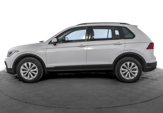 Подержанный автомобиль Volkswagen Tiguan 2021 года (8 фото)