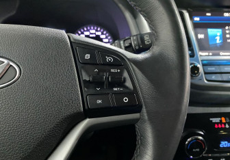 Подержанный автомобиль Hyundai Tucson 2017 года (16 фото)