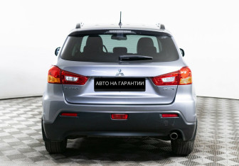 Подержанный автомобиль Mitsubishi ASX 2012 года (4 фото)